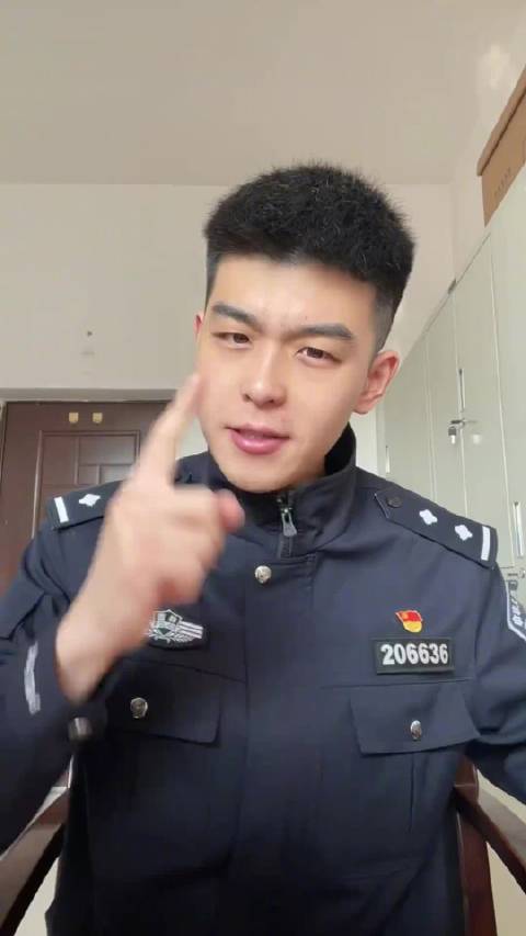 耐克电竞鞋联名，米兰体育登录，上市，引发全球玩家抢购热潮